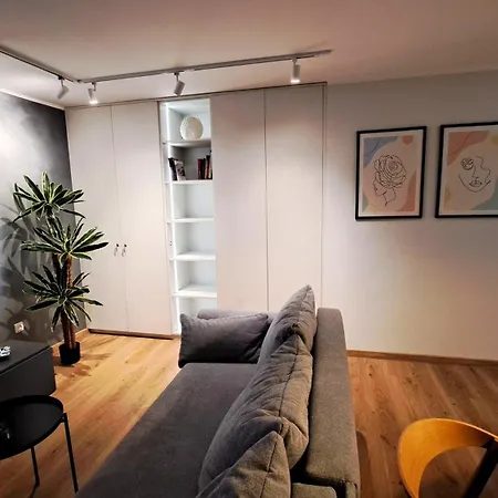 Alice 5 アパート