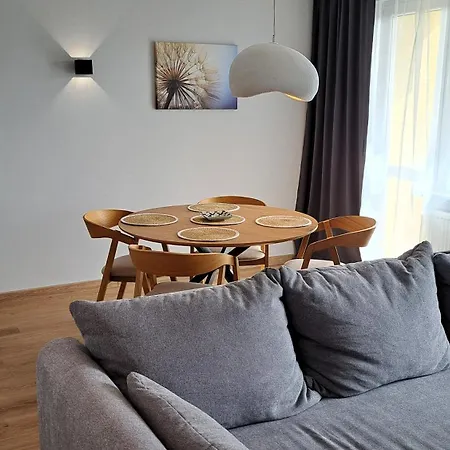 Alice 5 アパート シフィノウイシチェ