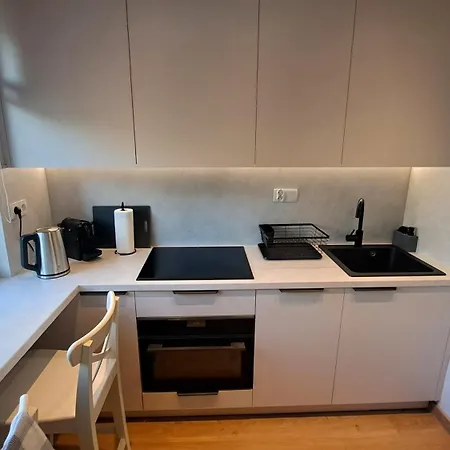 アパート Alice 5 シフィノウイシチェ