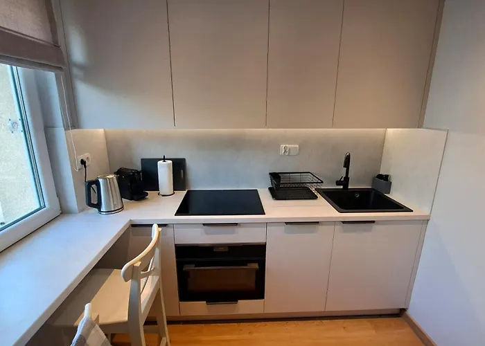 アパート Alice 5 シフィノウイシチェ